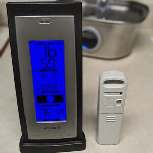 AcuRite 00592W2 Wireless Indoor Outdoor Thermometer Humidity Sensor, hygrometer